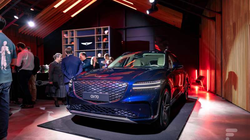 On est monté à bord du Genesis Electrified GV70 : pourquoi cette voiture électrique pourrait peiner face aux allemands