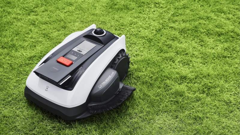 Totalement autonome et équipé d’un coupe-bordure physique, ce récent robot tondeuse Ecovacs avec LiDAR s’allège de 150 €