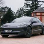 Les Tesla Model 3 et Model Y auraient bientôt le droit à la charge bidirectionnelle et c’est le code source qui le dit