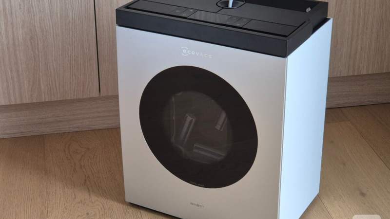 Test du Ecovacs Winbot W3 Omni : le laveur de vitre qui se prend pour une machine à laver