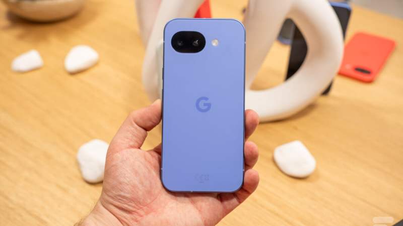 On a pris en main le Pixel 10a de Google et on est reparti avec une impression bizarre