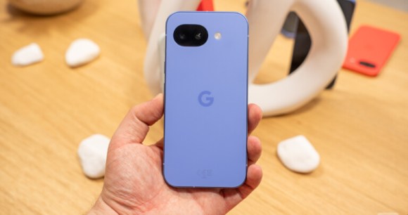 Google Pixel 10a // Source : Robin Wycke pour Frandroid Google Pixel 10a // Source : Robin Wycke pour Frandroid