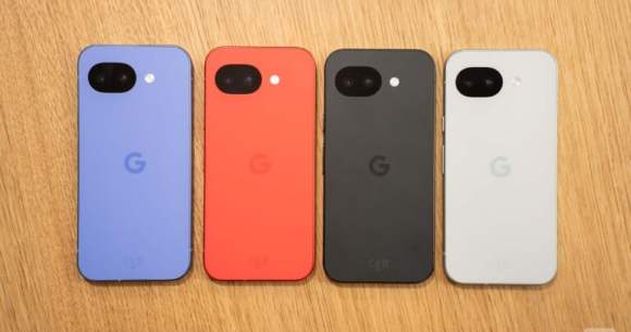 Google Pixel 10a // Source : Robin Wycke pour Frandroid