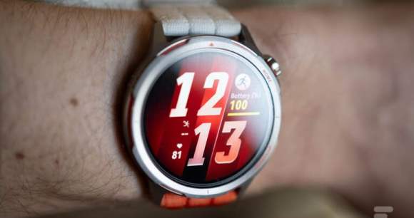 La Huawei Watch GT Runner 2 // Source : Geoffroy Husson - Frandroid La Huawei Watch GT Runner 2 // Source : Geoffroy Husson - Frandroid