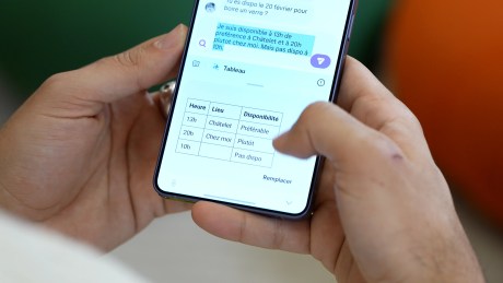 L'aide &agrave; la r&eacute;daction sur Samsung One UI 8.5 peut transformer un message en tableau. // Source : Arnaud Gelineau Frandroid