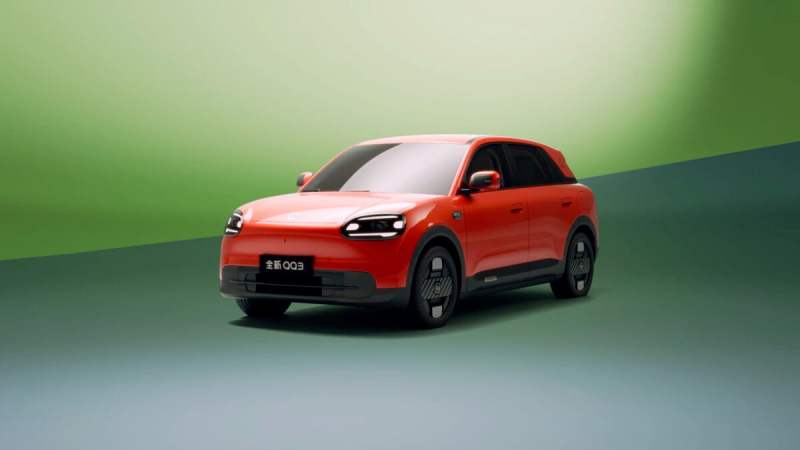 Cette petite voiture électrique chinoise au drôle de nom pourrait bien chasser sur les terres de la R5 en Europe