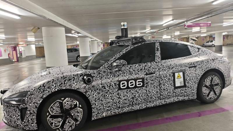 La Xiaomi SU7 roule déjà incognito en France : pourquoi c’est la preuve que Xiaomi ne laisse rien au hasard