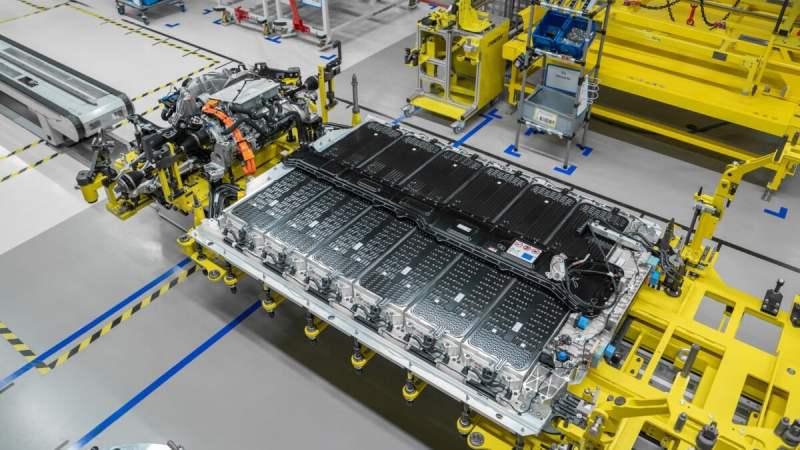 J’ai visité l’usine de batteries Porsche&nbsp;: pourquoi ce véritable joyau technologique en Europe m&rsquo;a laissé un sentiment d&rsquo;amertume