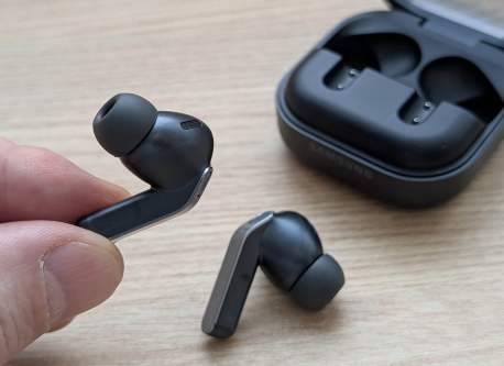 Samsung Galaxy Buds 4 Pro // Fonte: Sylvain Pichot - Frandroid