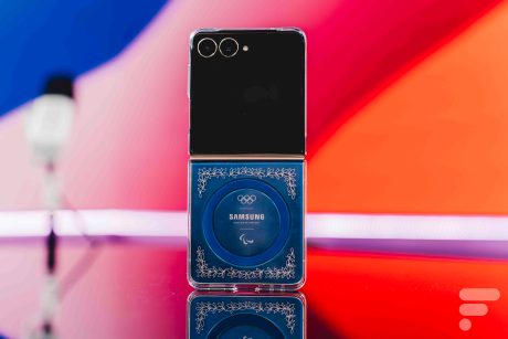 Samsung Galaxy Z Flip 7 Olympic Edition (hiver) // Source : Chlo&eacute; Pertuis - Frandroid
