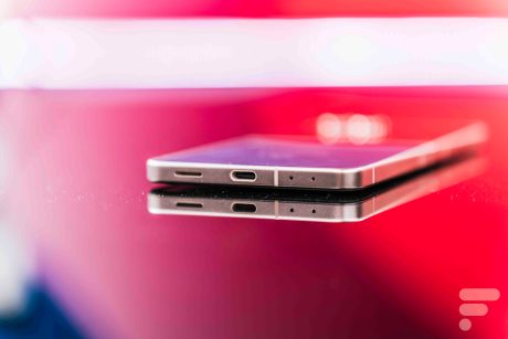 Samsung Galaxy Z Flip 7 Olympic Edition (hiver) // Source : Chlo&eacute; Pertuis - Frandroid