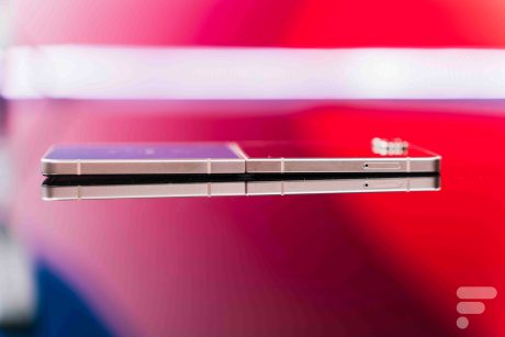 Samsung Galaxy Z Flip 7 Olympic Edition (hiver) // Source : Chlo&eacute; Pertuis - Frandroid