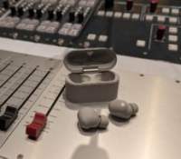 Sony WF-1000XM6 // Source : Sylvain Pichot - Frandroid