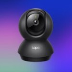 La caméra connectée Tapo C211 filme en 2K à 360°, suit chaque mouvement détecté et est aussi petite que son prix
