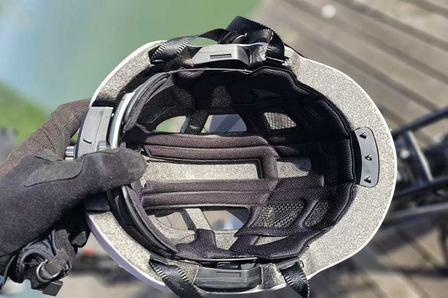 Interior do Tenways EH20