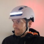 On a testé ce casque vélo qui permet d&rsquo;écouter de la musique et de passer des appels : promesse tenue, mais des défauts qui font tâche