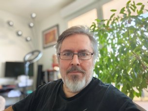 Xiaomi 17 Ultra - Selfie Portrait 2