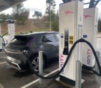 Borne de rechargeb Ionity avec câble gainé // Source : Stéphane Semeria sur LinkedIn