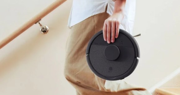 Aspirateur robot Roomba Mini // Source : iRobot