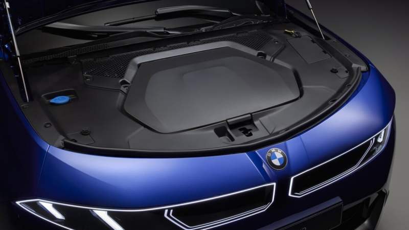 Avec 900 km d&rsquo;autonomie électrique, BMW explique pourquoi le moteur essence n&rsquo;est plus nécessaire