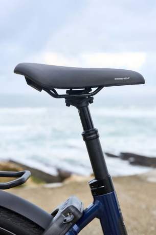 V&eacute;lo &eacute;lectrique Giant NewTour E+ 2027 selle suspendue