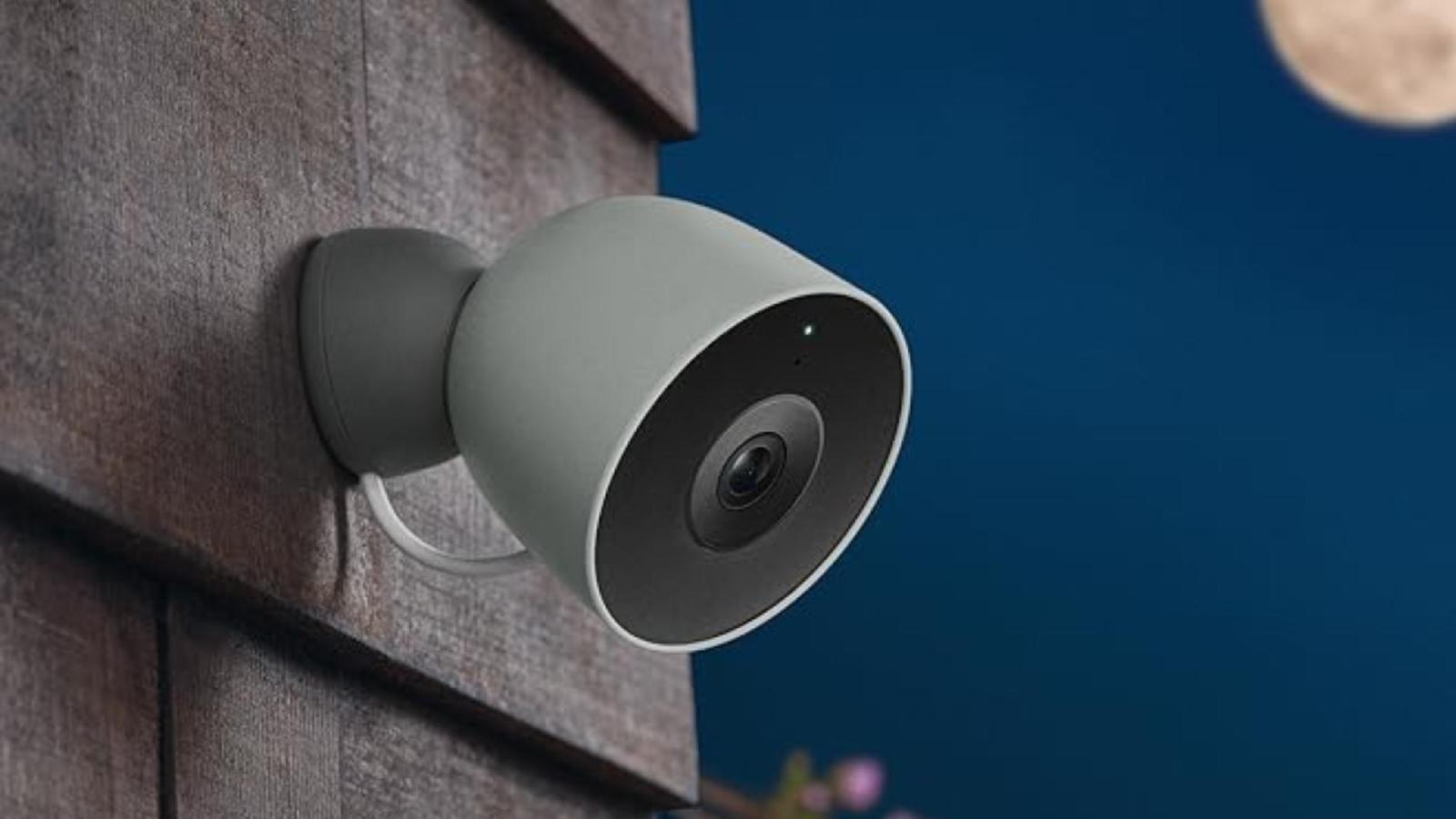 La Google Nest Cam Outdoor 2K, boostée à l’IA avec Gemini, atteint son prix le plus bas sur Amazon