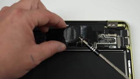 I Water Cooled the MacBook Neo and DOUBLED the FPS! 3-0 screenshot