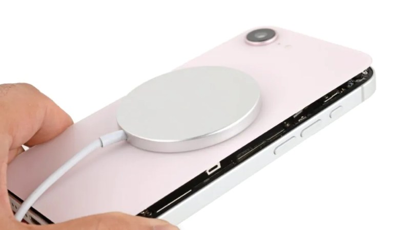 L&rsquo;iPhone 16e est compatible MagSafe avec cette astuce de génie&nbsp;!