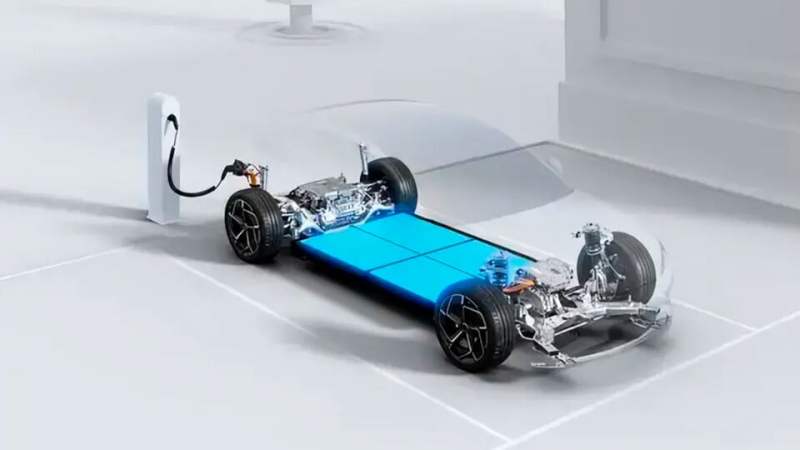 BYD promet des batteries de voitures électriques garanties à vie, mais il y a un énorme piège