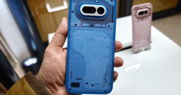 Nothing Phone 4a // Source : Frandroid