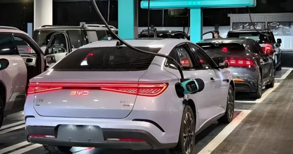 Station de recharge Flash Charging de BYD en Chine