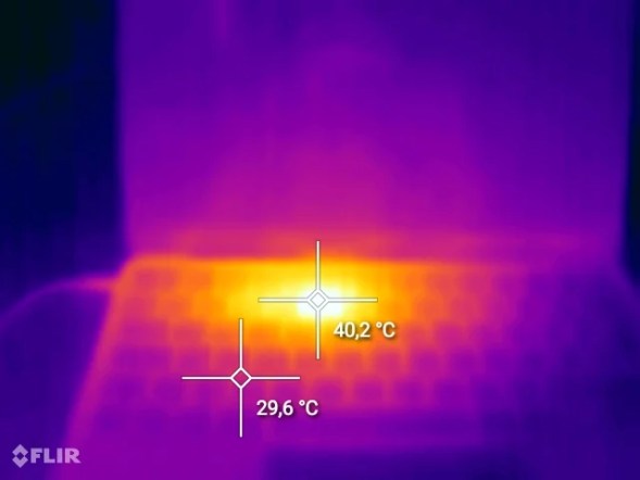 MacBook Neo chauffe-7