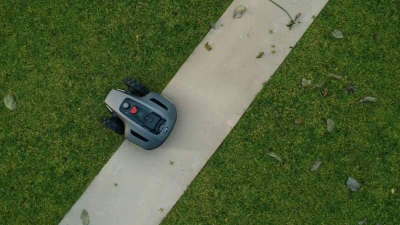 Avec le retour des beaux jours, ce robot tondeuse Mammotion en promo à -100€ s&rsquo;occupe de votre jardin pour vous