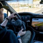 J’ai testé la direction électronique de la Mercedes EQS : conduire sans colonne de direction en steer-by-wire, ça fait quoi ?