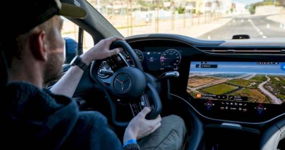 Mercedes-Benz EQS (2026) avec direction steer-by-wire // Source : Mercedes-Benz