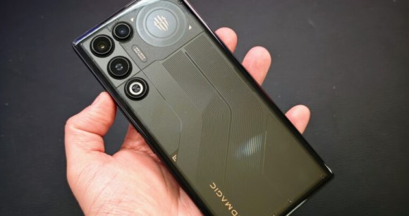 Redmagic 11 Air // Source : Frandroid