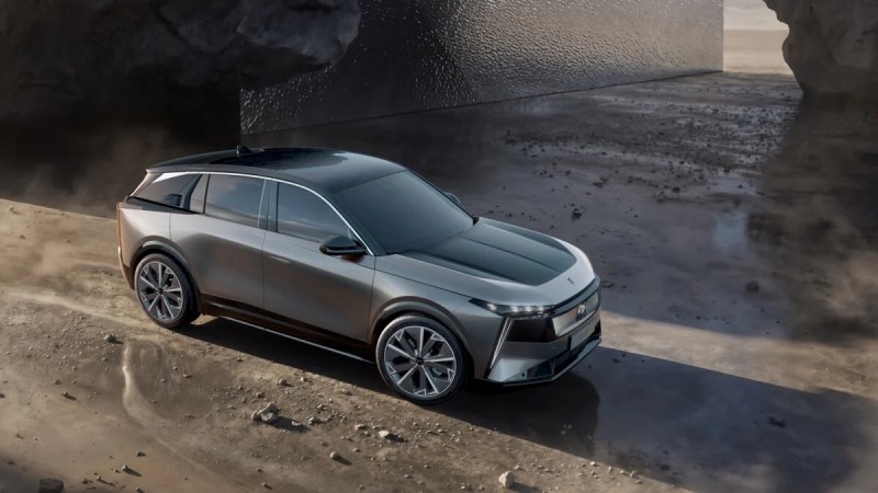 Le DS N°7 ouvre ses commandes&nbsp;: bonne surprise pour le prix du SUV français aux 740 km d’autonomie