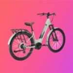 Avec 500 € de réduction, ce VTC électrique Intersport avec 100 km d&rsquo;autonomie s&rsquo;impose comme un VAE de choix