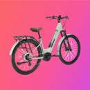 Avec 500 € de réduction, ce VTC électrique Intersport avec 100 km d&rsquo;autonomie s&rsquo;impose comme un VAE de choix