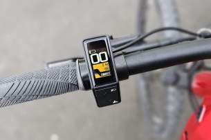 VTT &eacute;lectrique Nakamura E-Summit 930 &eacute;cran