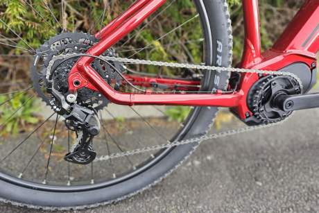 VTT &eacute;lectrique Nakamura E-Summit 930 transmission d&eacute;railleur Shimano Cues