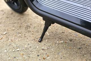 Trottinette électrique Niu KQi 100F béquille