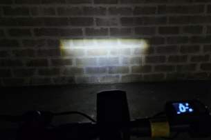 Trottinette électrique Niu KQi 100F éclairage faisceau