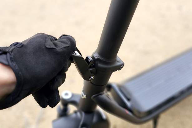 Trottinette électrique Niu KQi 100F pliage 1