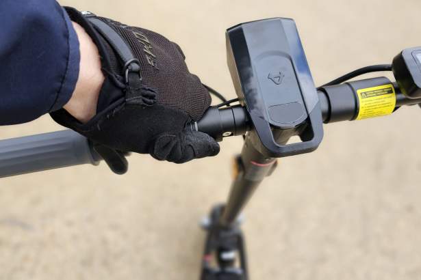 Trottinette électrique Niu KQi 100F pliage poignées 1