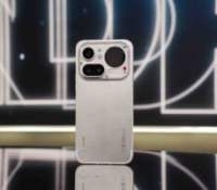 Nothing Phone (4a) Pro // Source : Chloé Pertuis - Frandroid