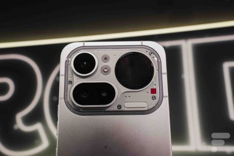 Nothing Phone (4a) Pro // Source : Chloé Pertuis - Frandroid