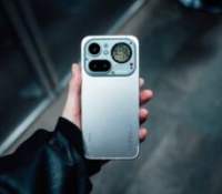 Nothing Phone (4a) Pro // Source : Chloé Pertuis pour Frandroid