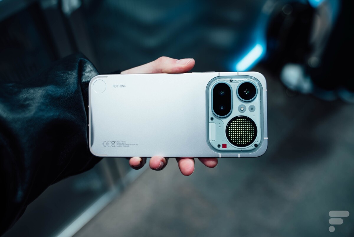 Nous avons pris en main le Nothing Phone (4a) Pro : cet insolent ...