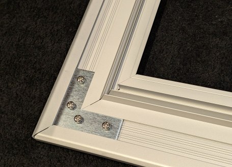 Installation ecran Nothing Projector ALR longue focale // Source : Sylvain Pichot - Frandroid